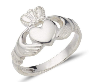 classic white gold ladies claddagh ring
