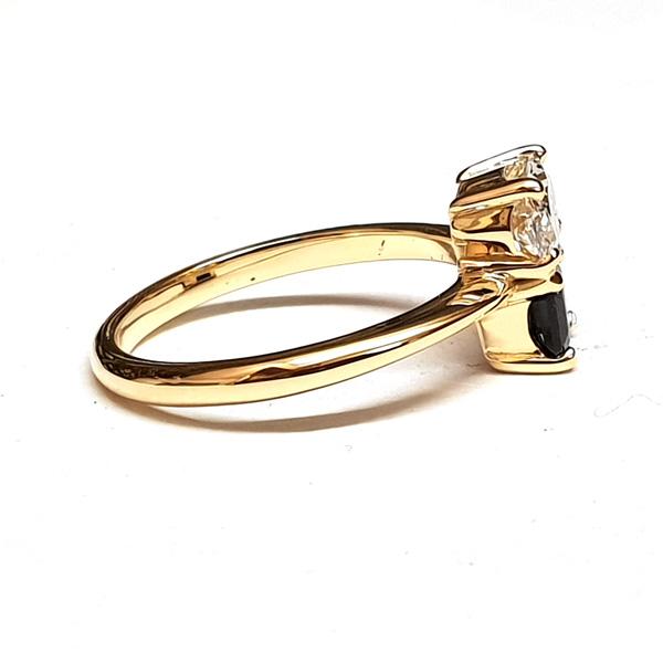 18ct yellow gold sapphire and diamond 2 stone ring