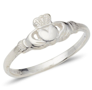 sterling silver thin and danity ladies claddagh ring