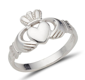 white gold classic gents claddagh ring
